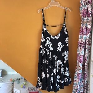 Brandy Melville flower dress
